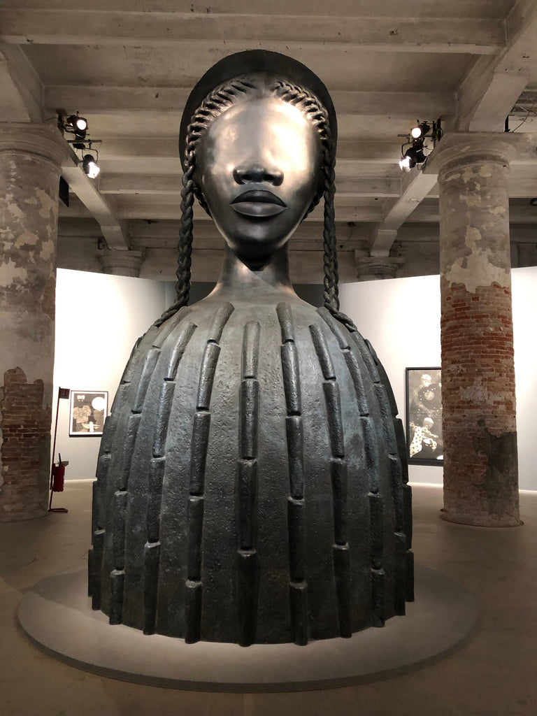 "Souveraineté" de Simone Leigh. Biennale d'art contemporain de de Venise.